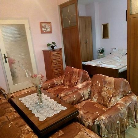 Апартамент Панорамна Гледка Τριάβνα Εξωτερικό φωτογραφία