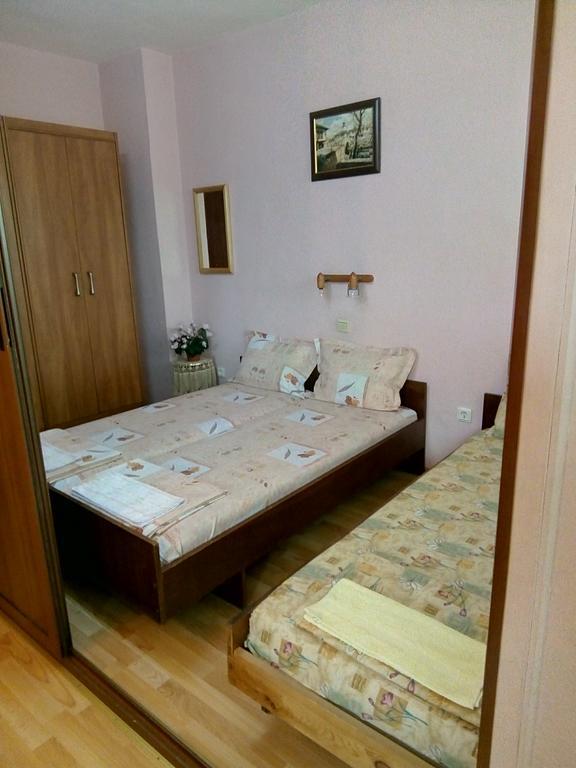 Апартамент Панорамна Гледка Τριάβνα Εξωτερικό φωτογραφία