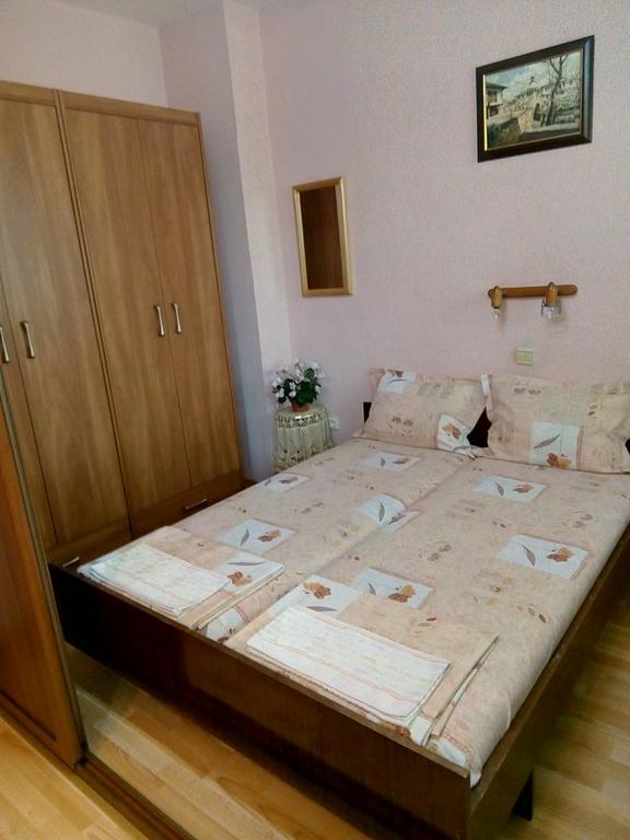 Апартамент Панорамна Гледка Τριάβνα Εξωτερικό φωτογραφία
